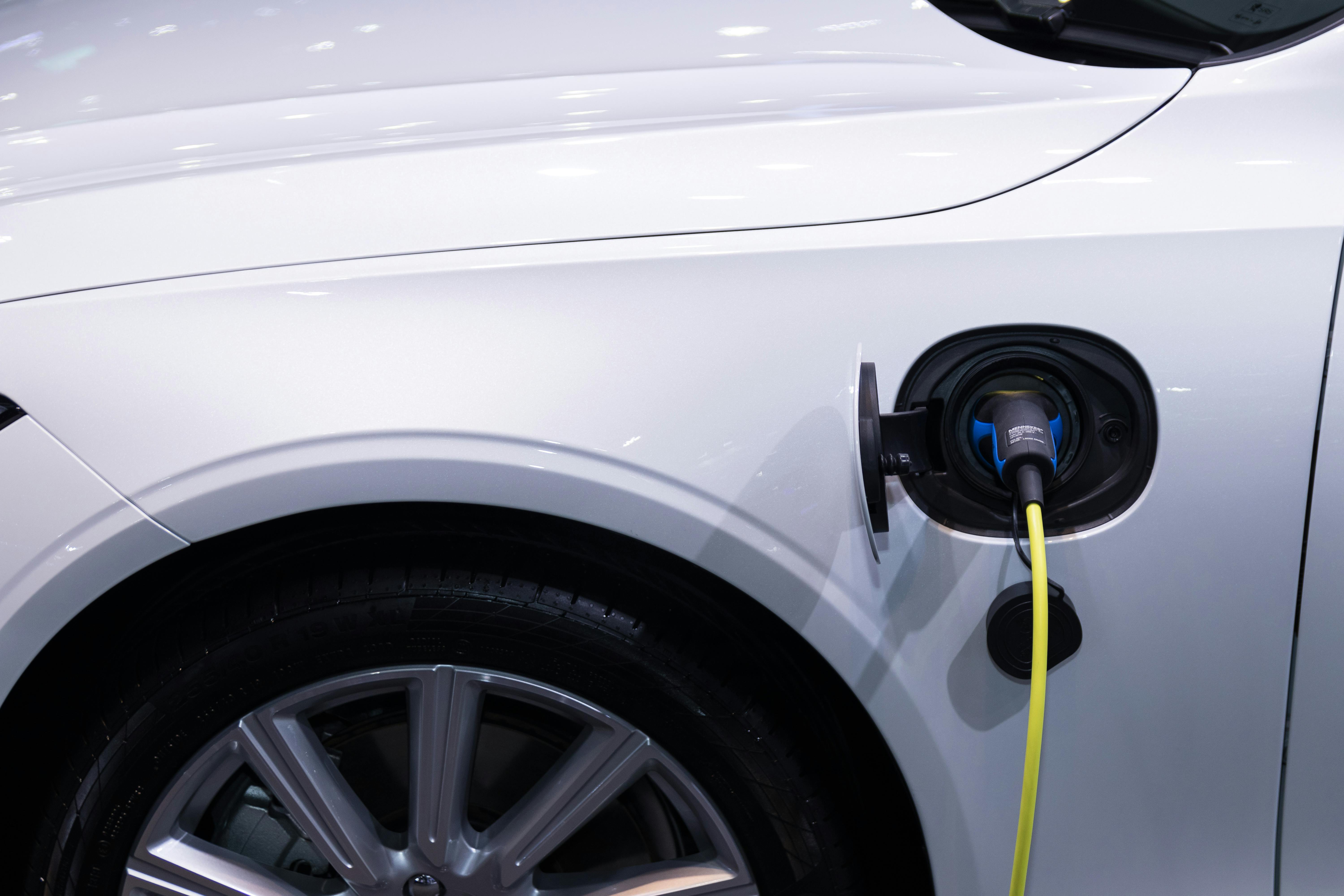 2025 EV and Hybrid Insights